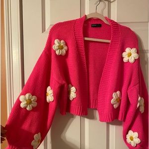 Cardigan Sweater with floral appliqué, balloon sleeve, open front cropped